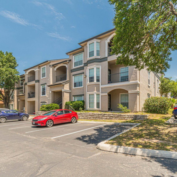 Carlyle Place Apartments general photo