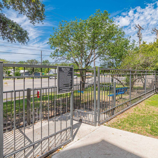 Carlyle Place Apartments general photo