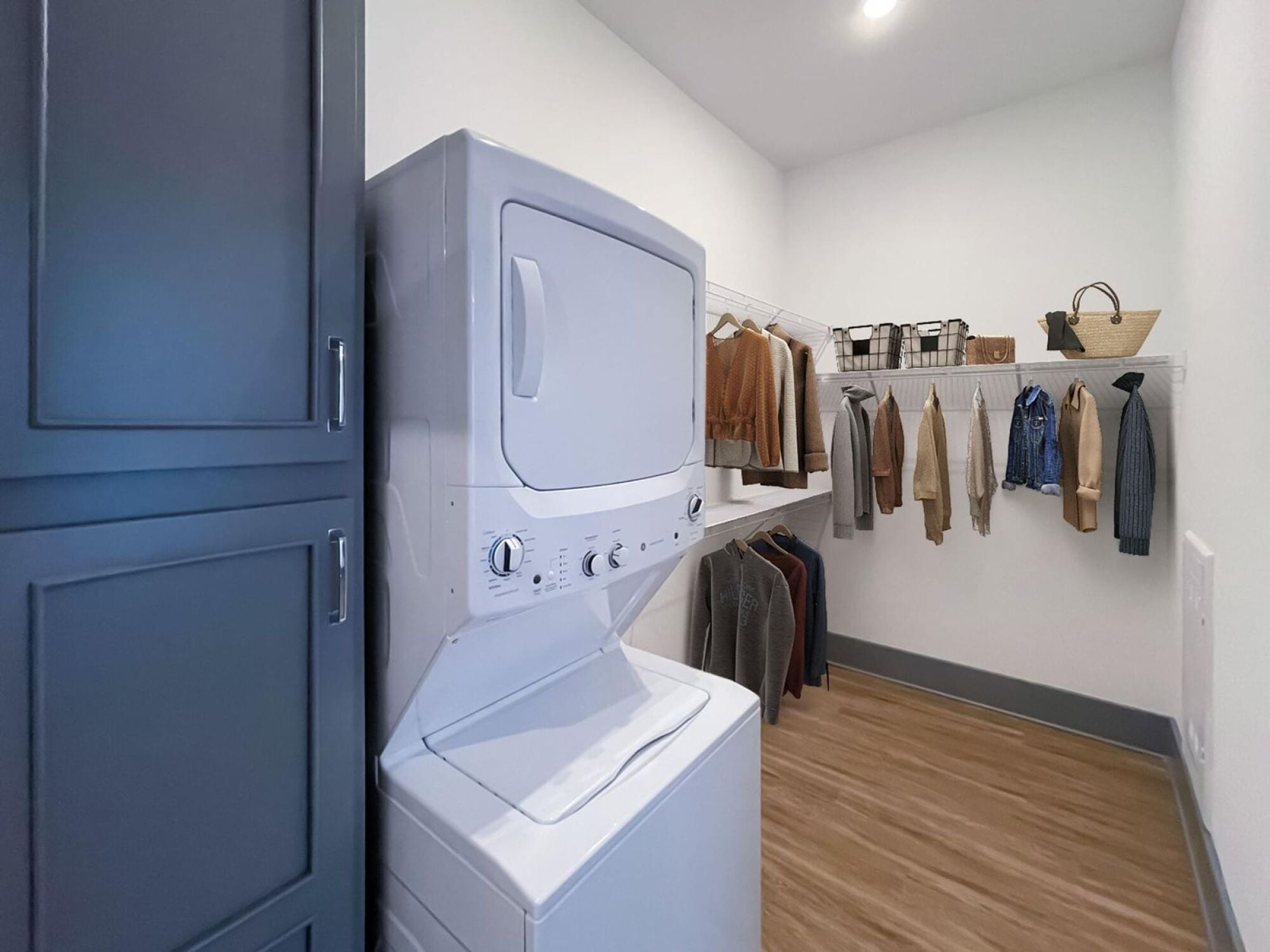 Jax walk in closet with washer and dryer