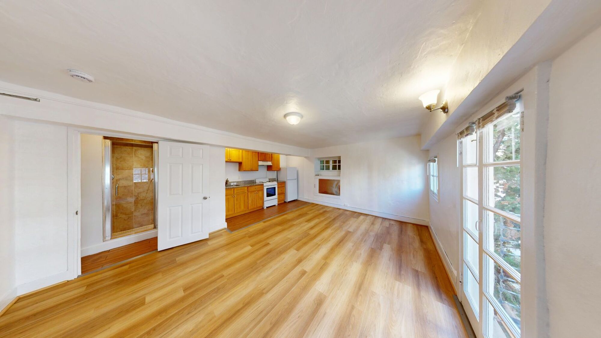 899 Green Street