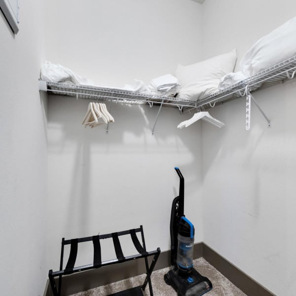 Unit closet