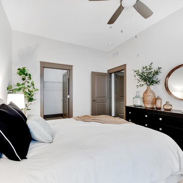 Unit bedroom