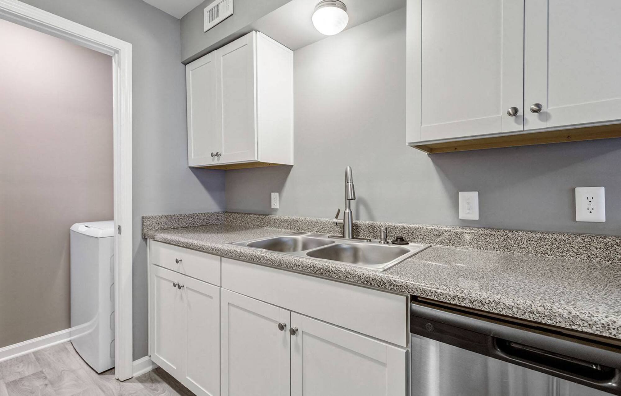 kitchen at Madison Hunters Glen, Raleigh, North Carolina