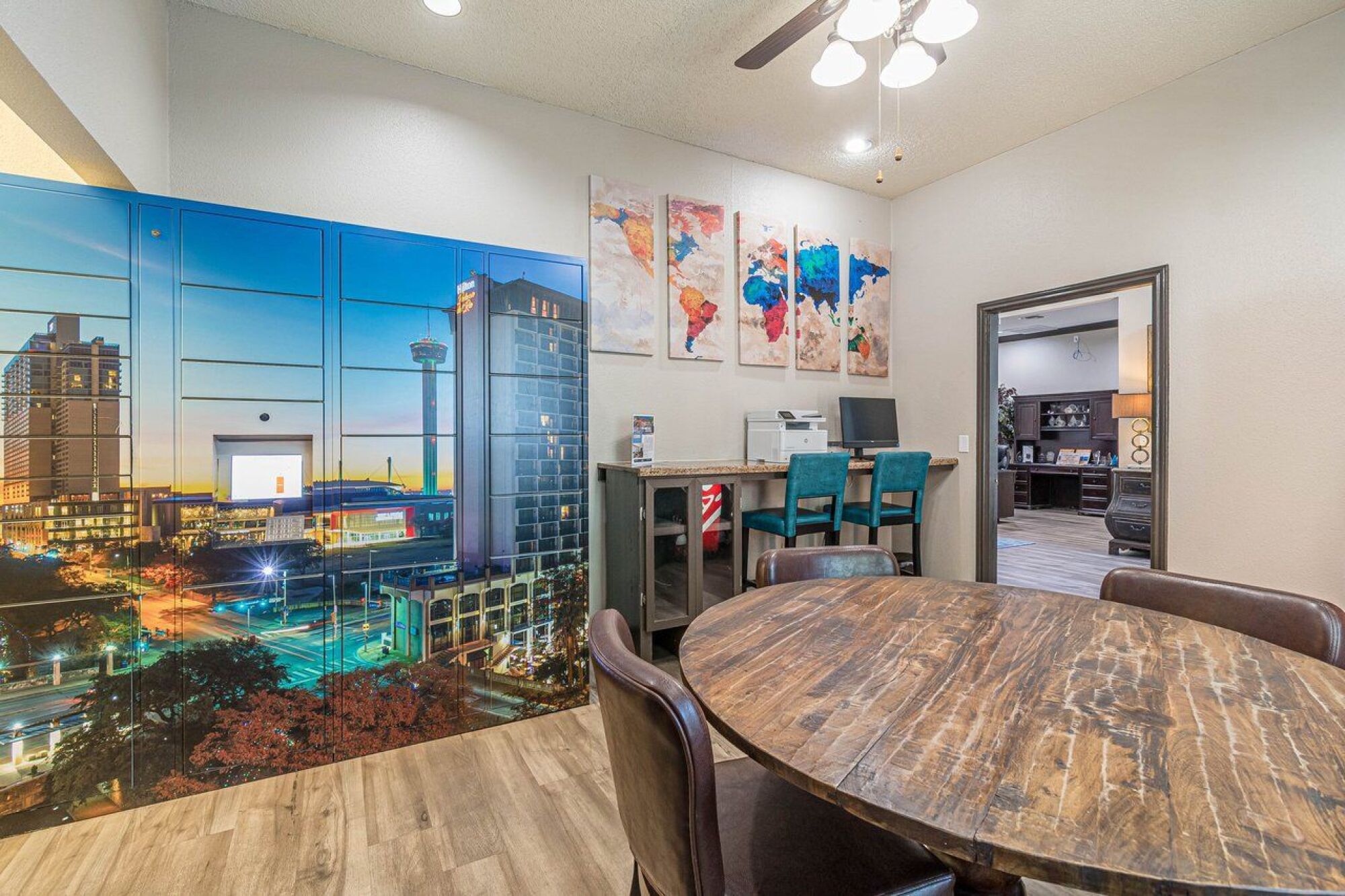 24-Hour Business Center