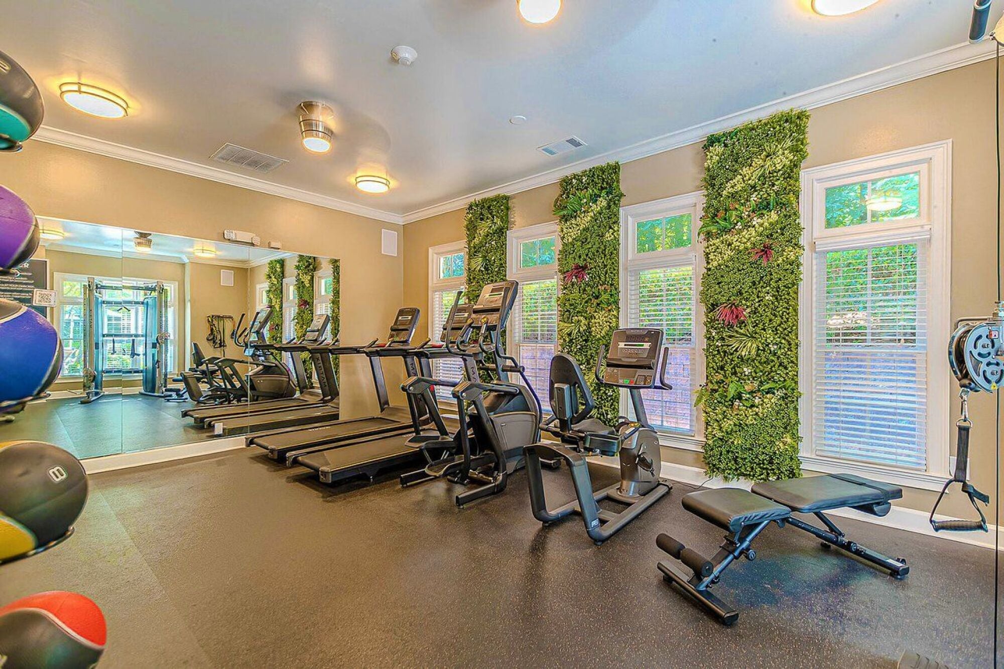 24/7 Fitness Center
