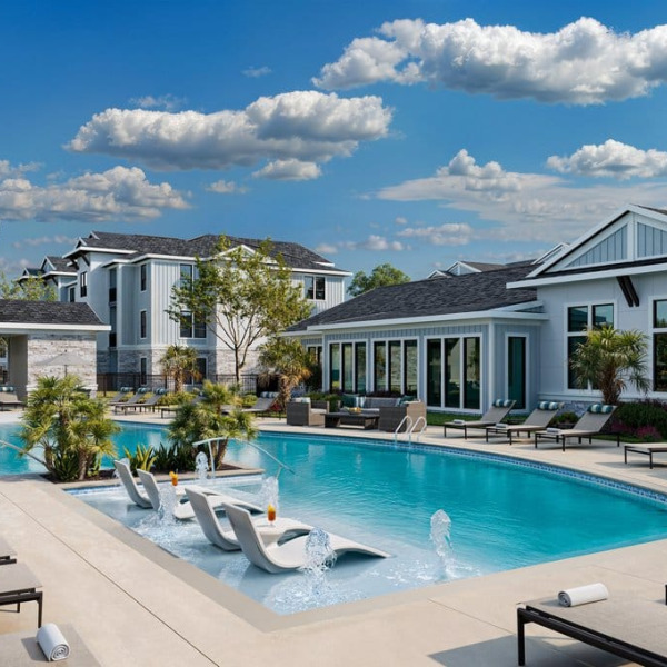 Monteverde Poolside