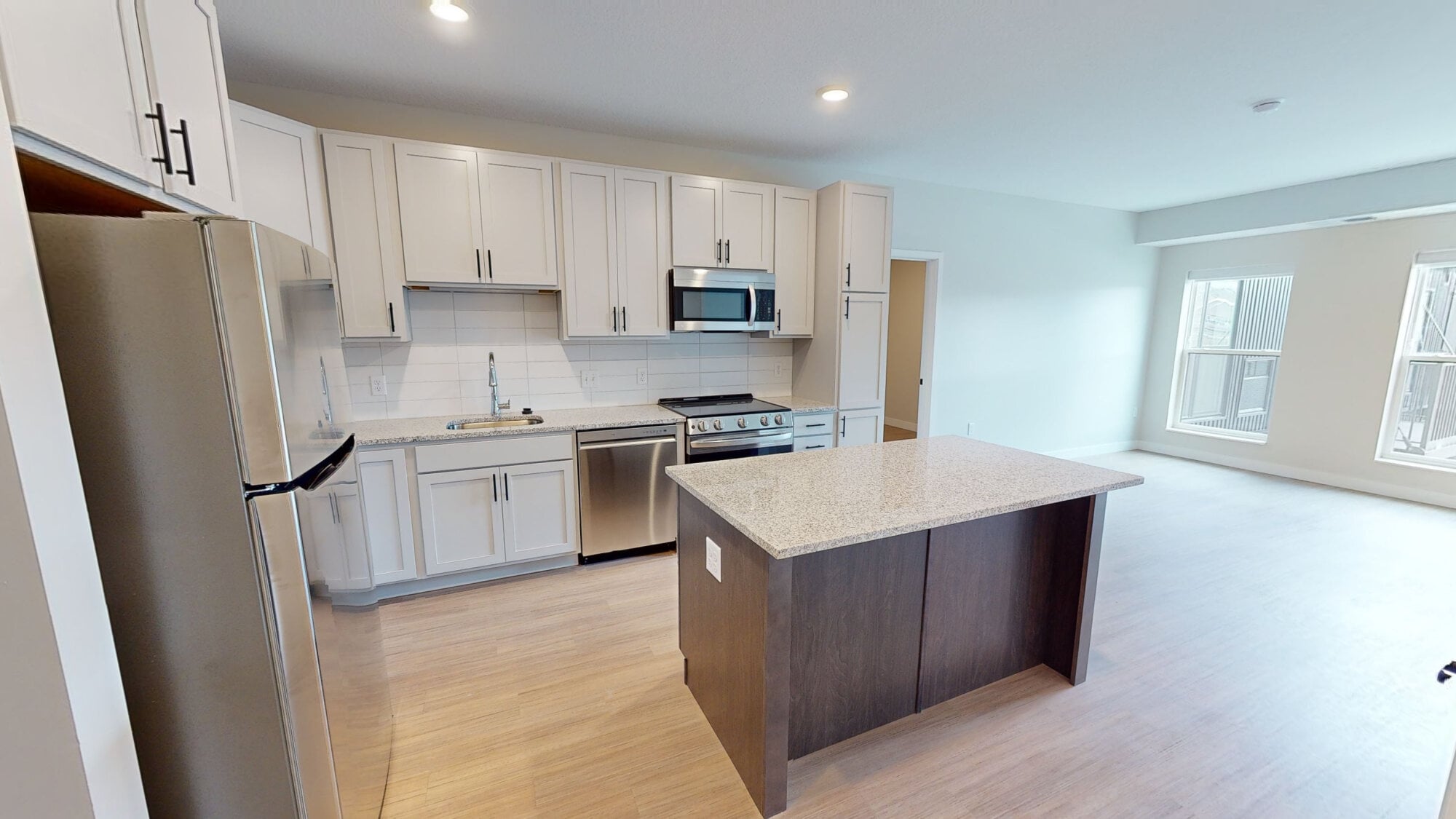 Charcoal - 1 Bed / 1 Bath