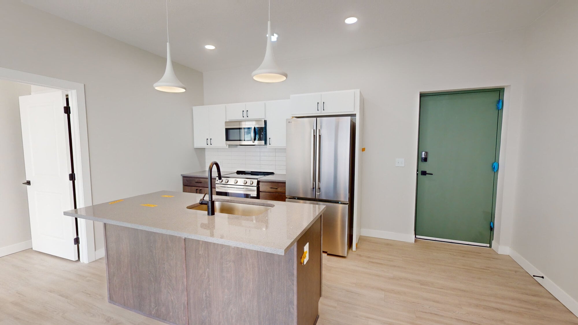 Tenacious - 2 Bed / 2 Bath