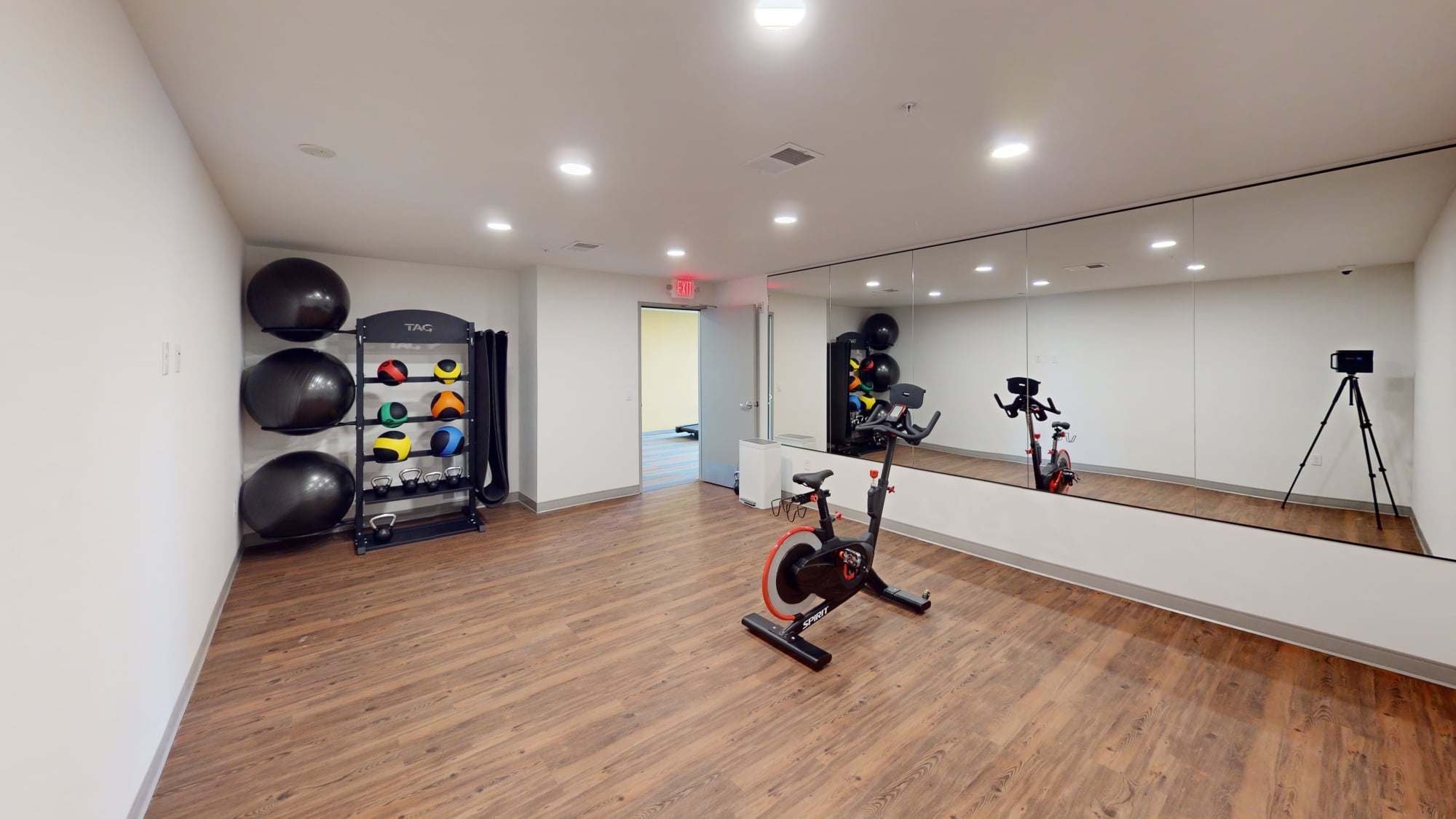 https://my.matterport.com/show/?m=DiHpBsMmphi