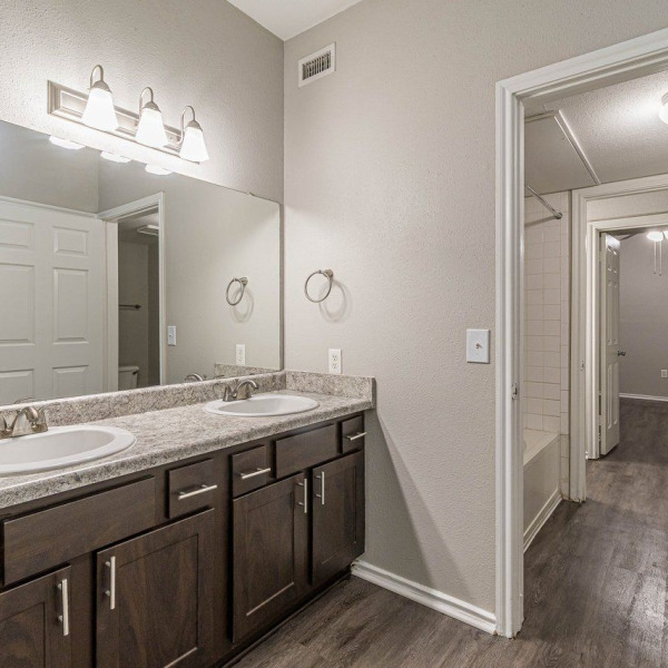 Carlyle Place Apartments general photo