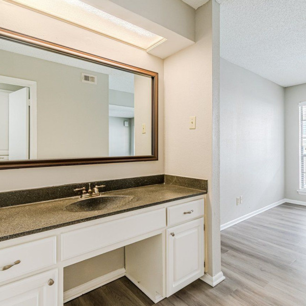 French Place Apartments general photo